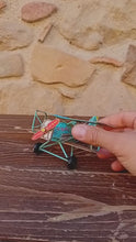 Carica e avvia il video nel visualizzatore di galleria, Aeroplano - Miniature Decorate - cod 26
