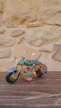 Carica e avvia il video nel visualizzatore di galleria, Motocicletta 
- Miniature Decorate - cod 17
